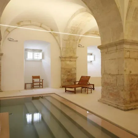 Montebelo Mosteiro De Historic אלקובאקה